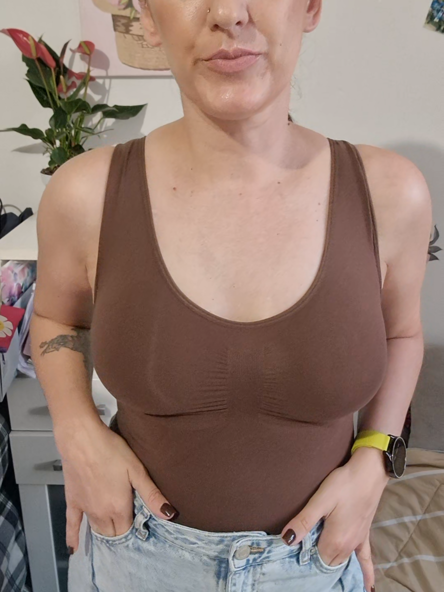 @Julie_test