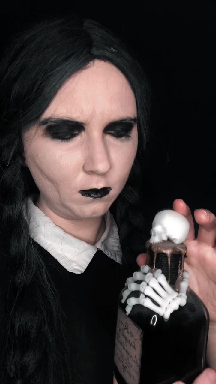 @Wednesday Addams Cosplayer🖤