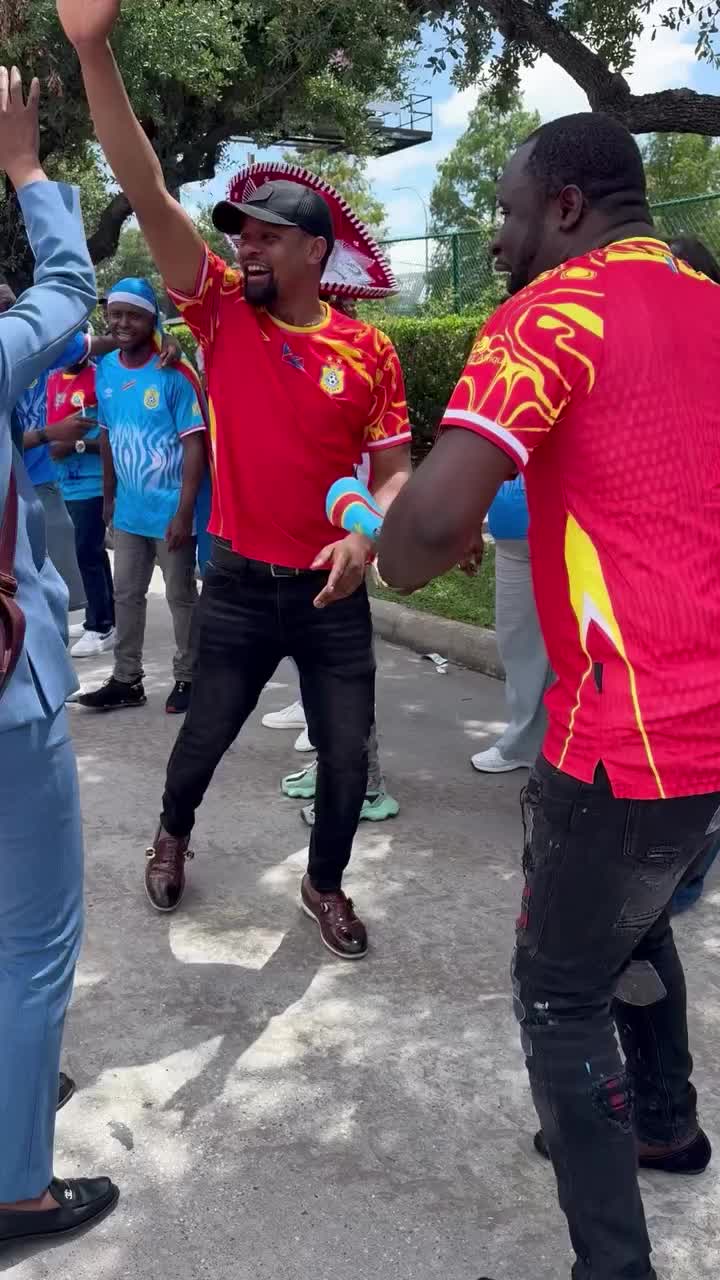 @🇨🇩🇿🇦🇻🇳🇫🇷🇨🇦