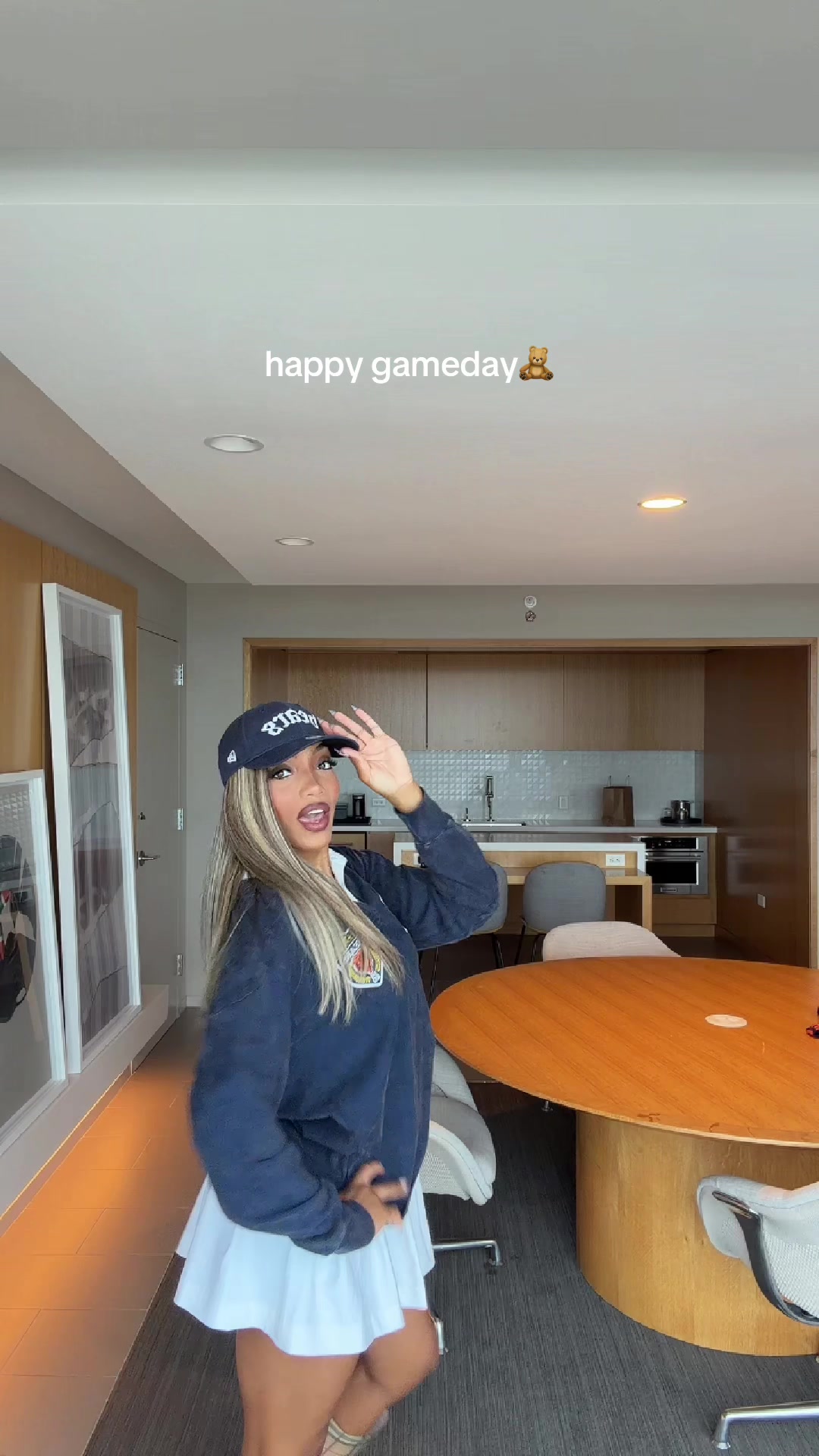 @SYDNI SIMONE