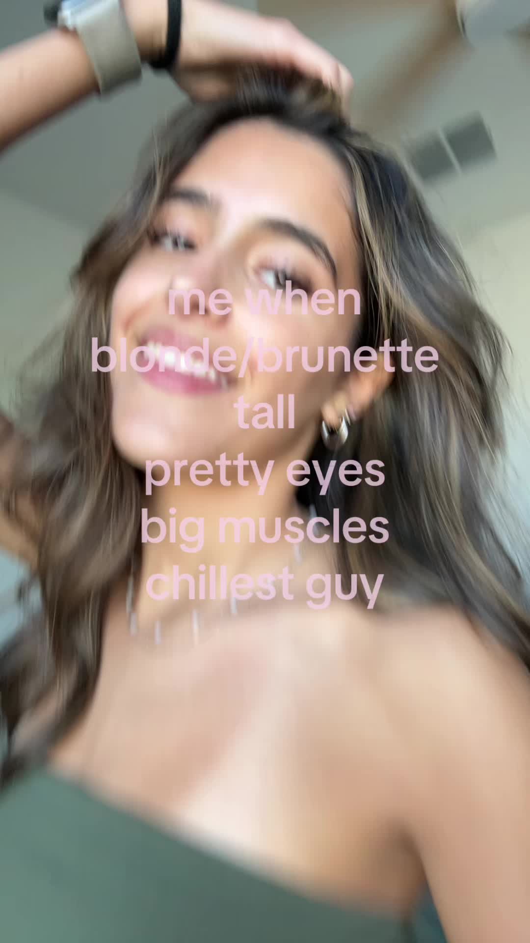 @miaviannee