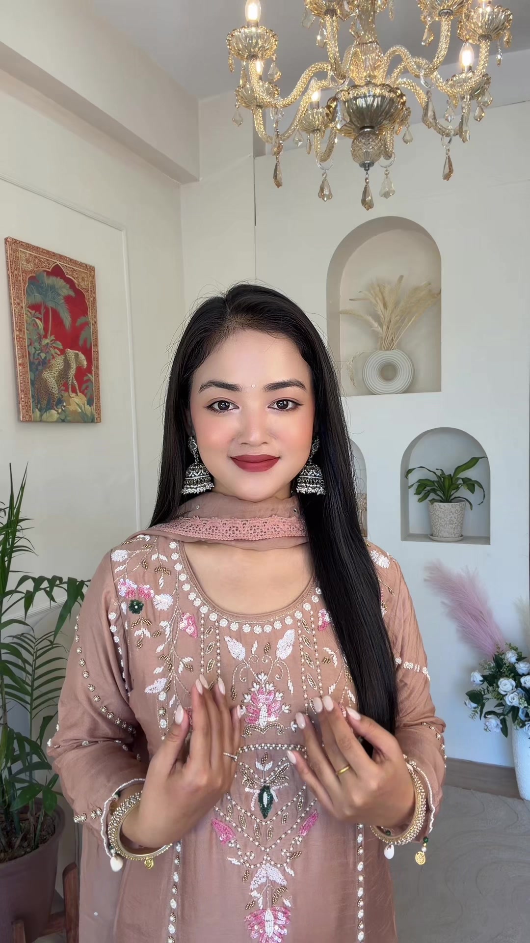 @Naina_TheAttire