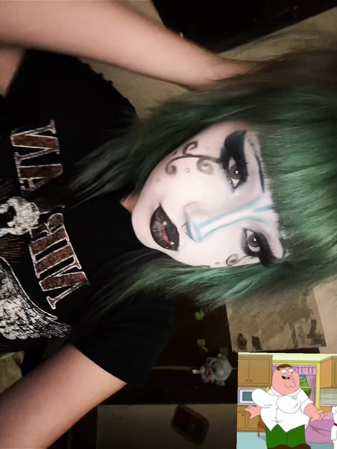 @R🦇🧁🧟♀️👀