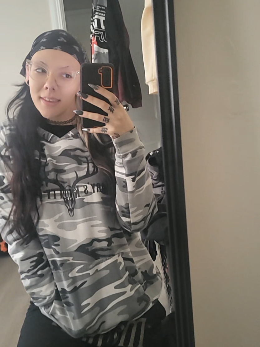 @GothBitchJuice