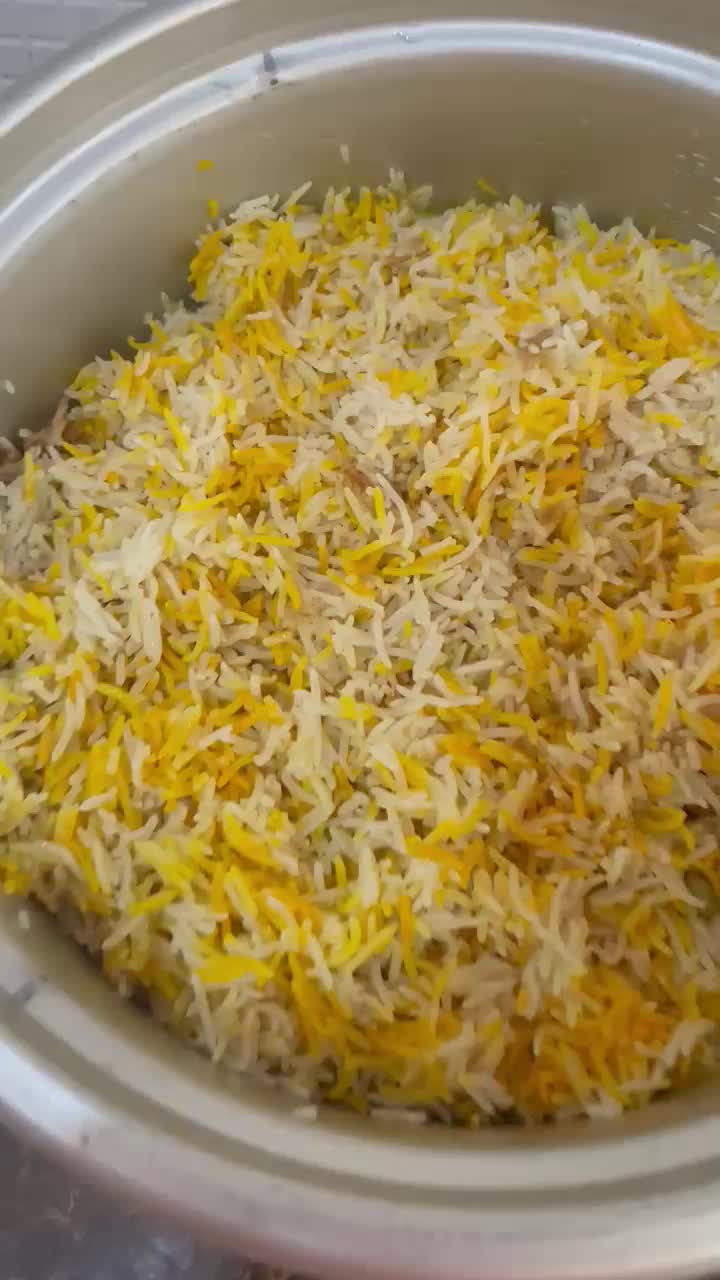 @DewiOyie