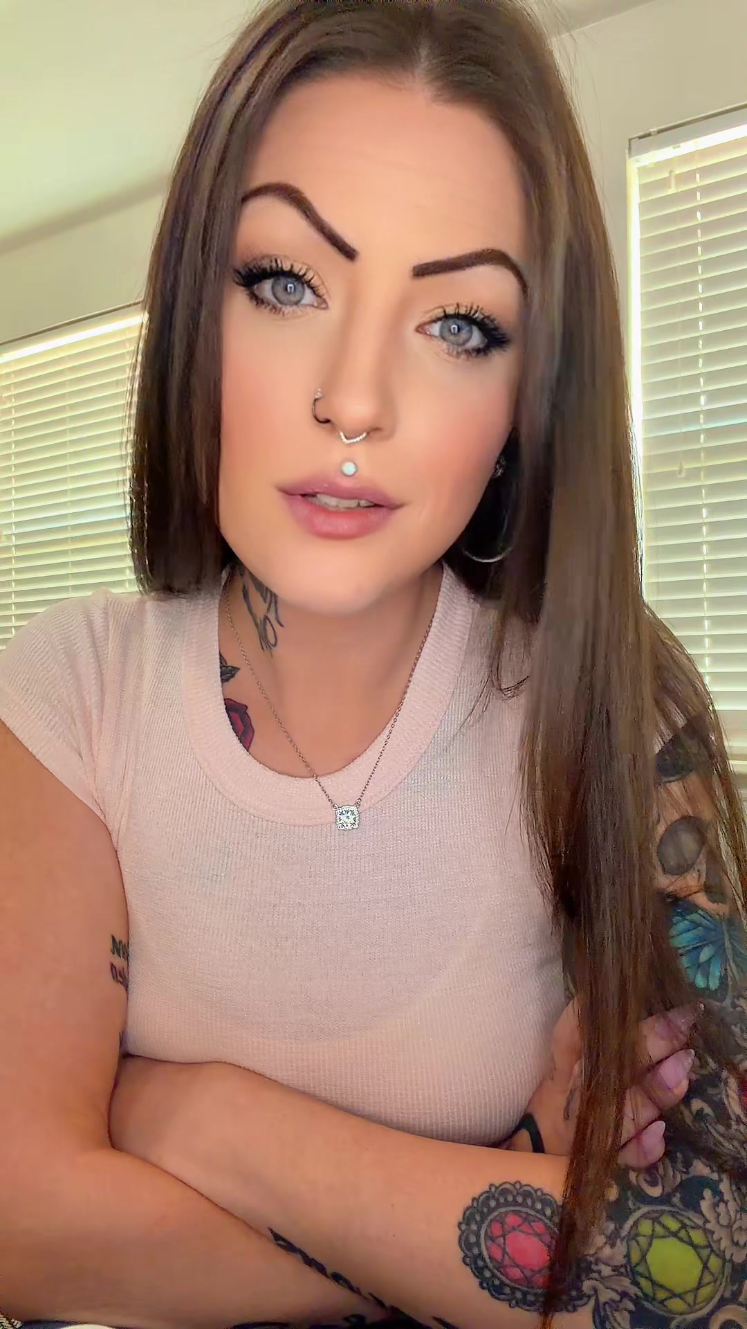 @✨T✨