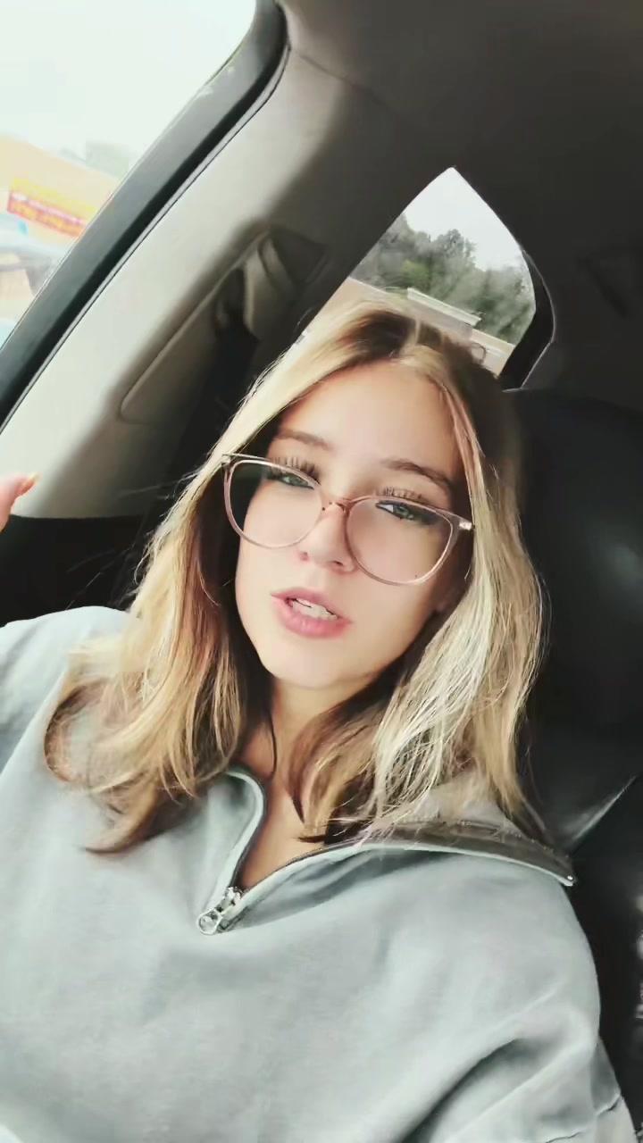 @glitteryunicornpuhh