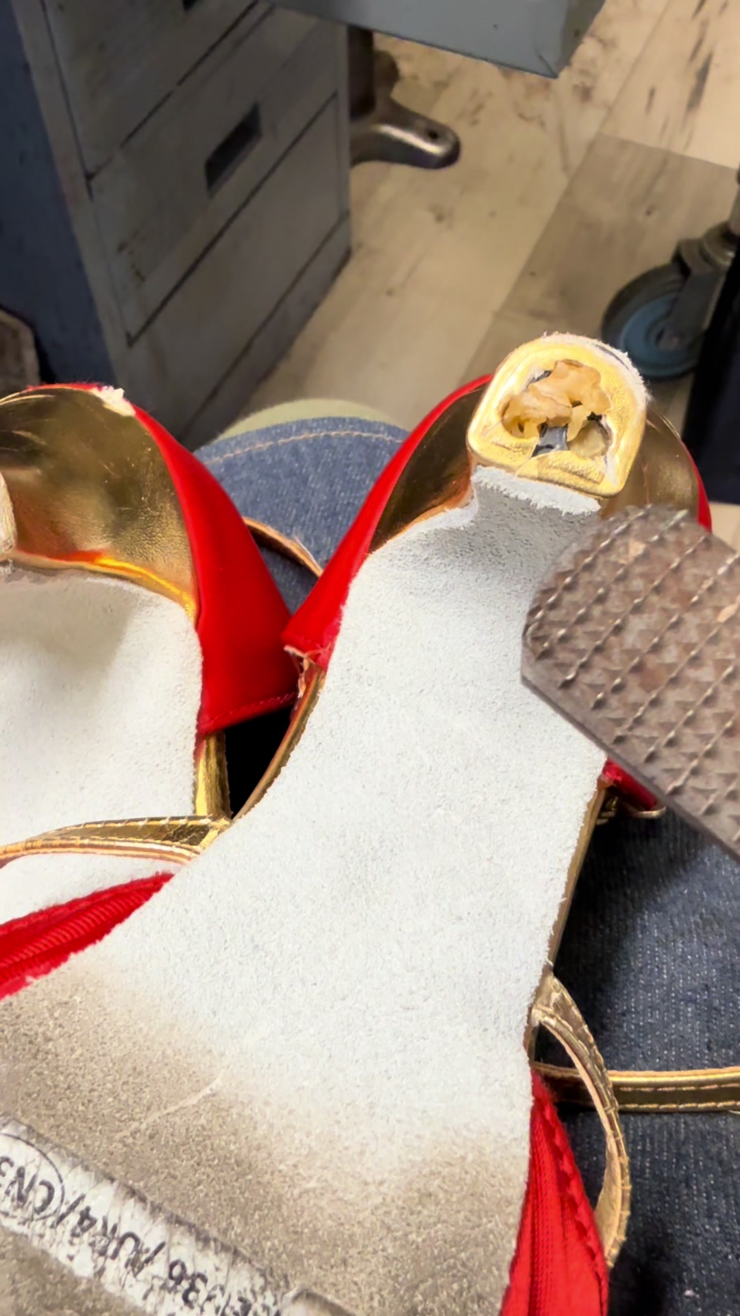 @K & J SHOE REPAIR