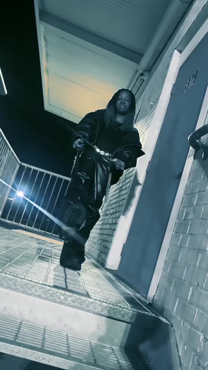 @TWOSEVEN.