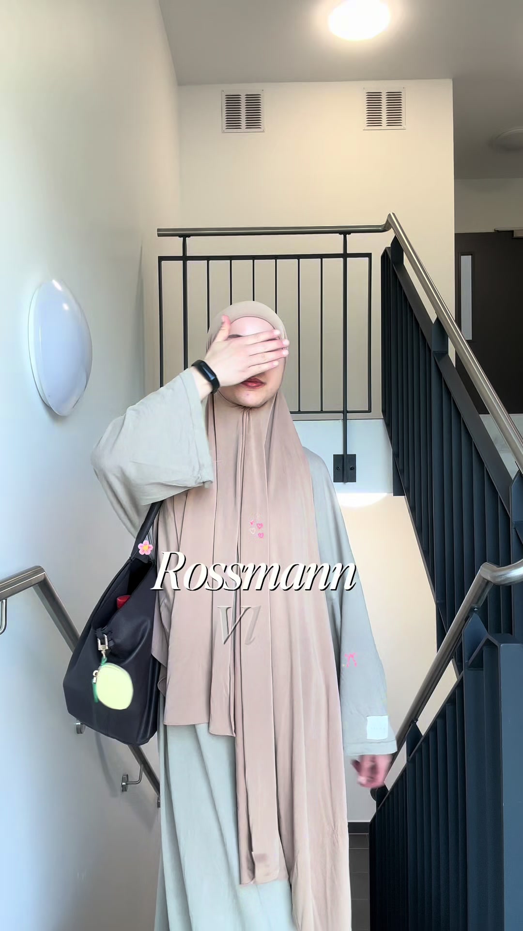 @Ayiseven