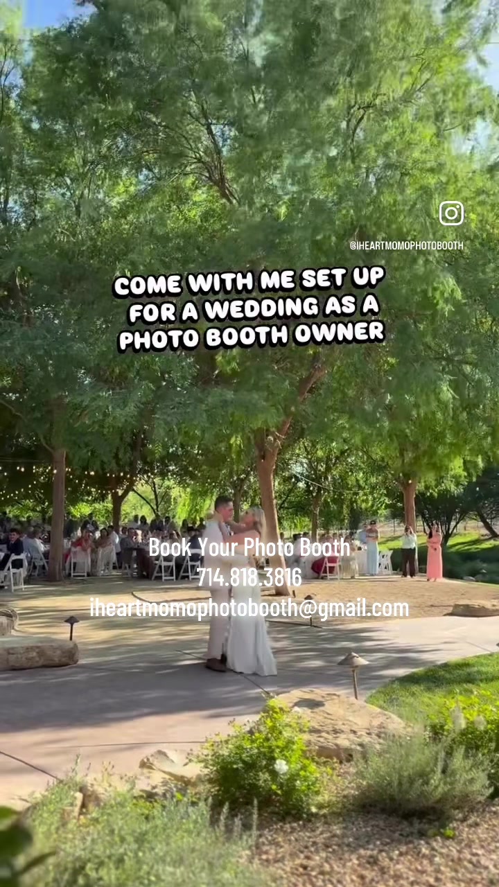 @iHeartMomoPhotoBooth