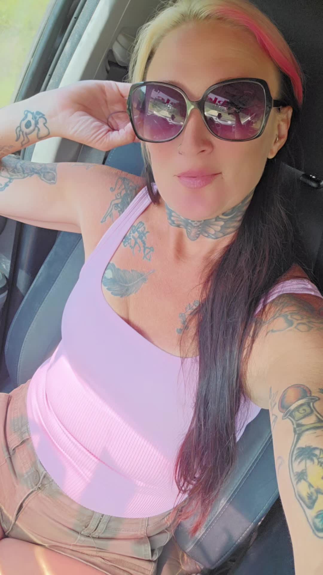 @🍍yagirlTrouble83🍍