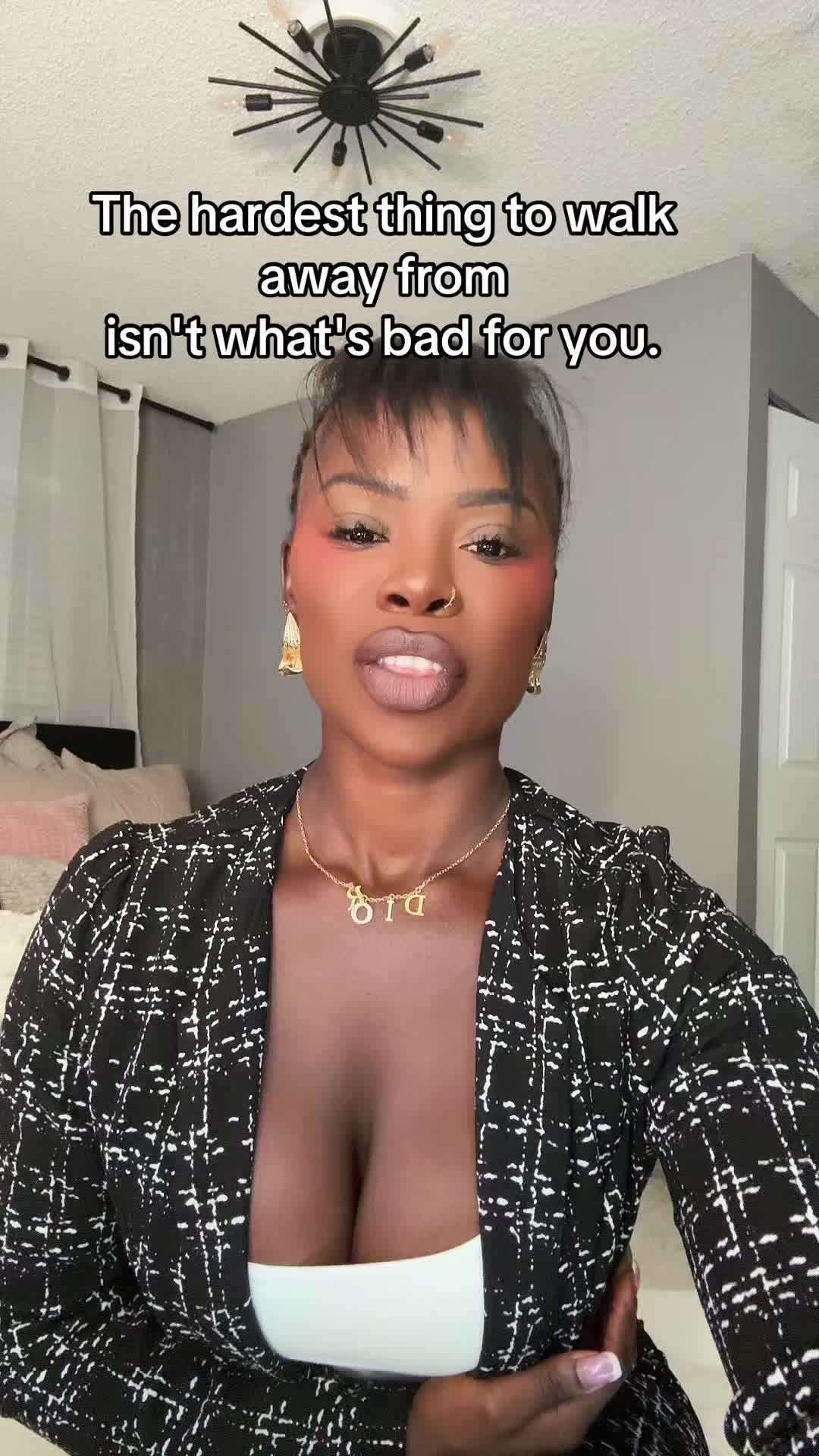 @Thedecidedwoman_