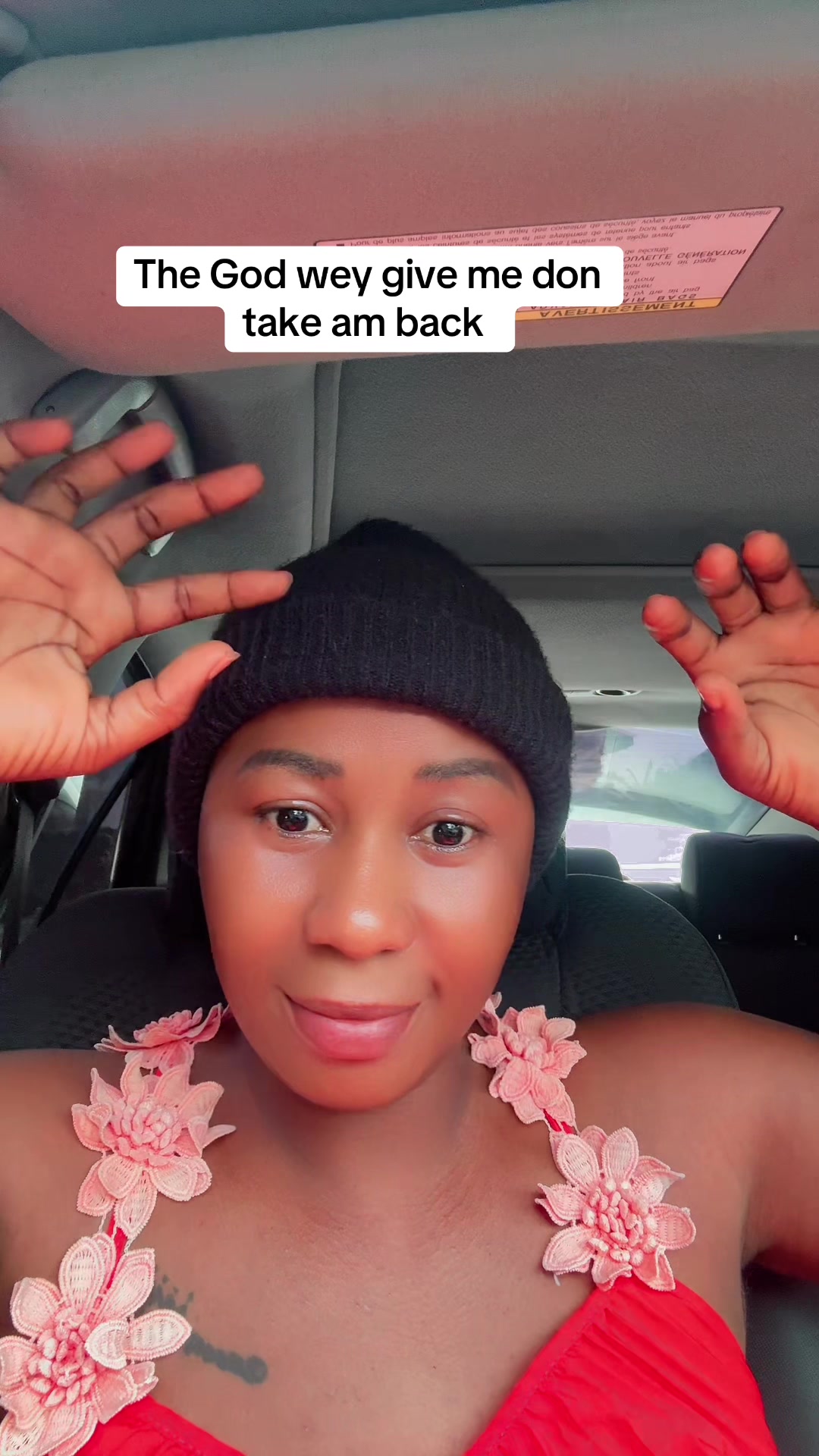 @Queen the gbola girl