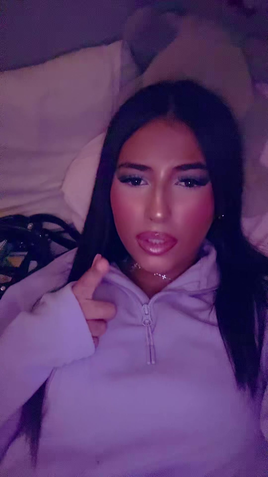 @🖕🏼🌍