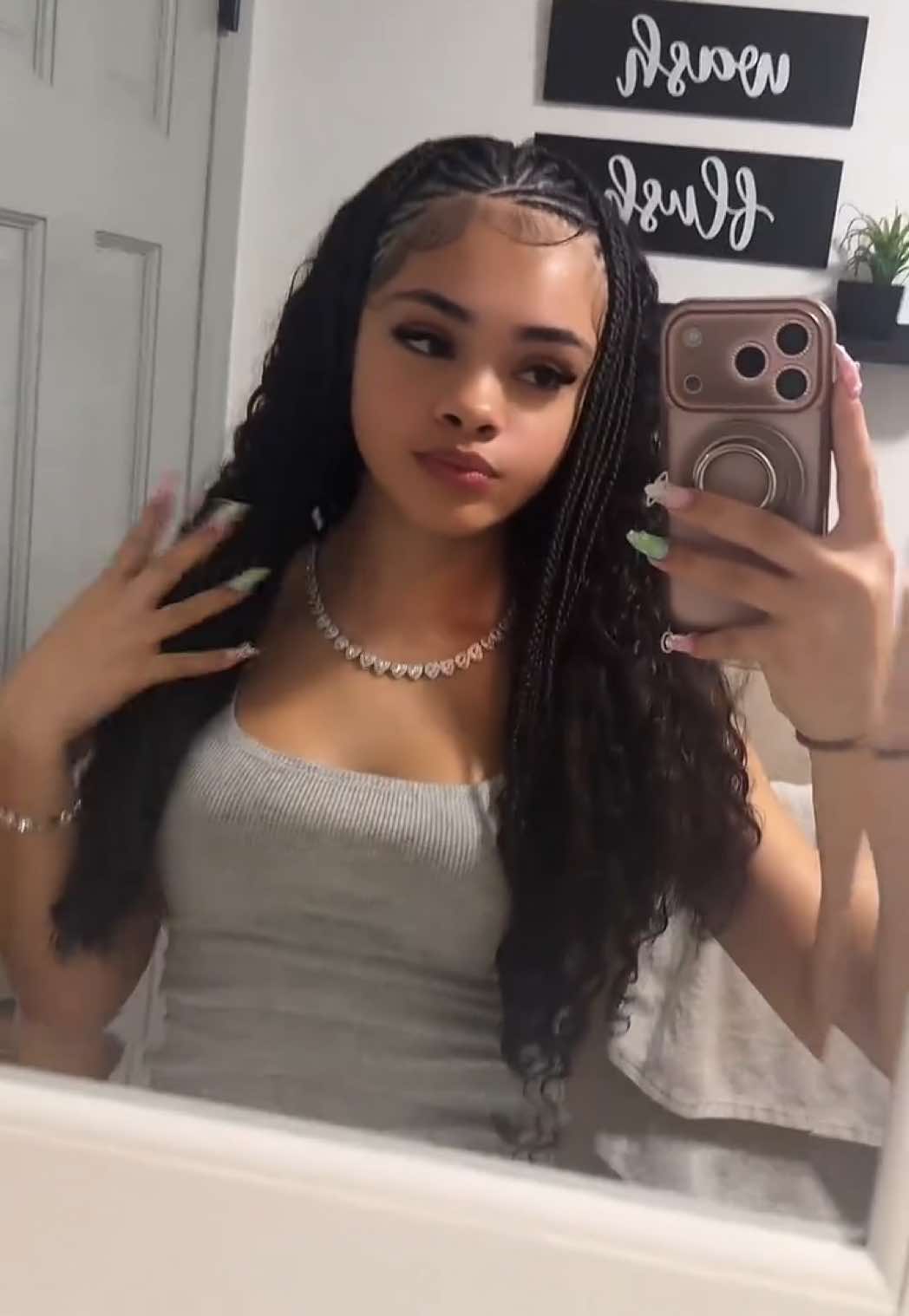 @𝔩𝔢𝔦𝔩𝔞𝔫𝔦𝔧𝔢𝔰𝔰𝔢𝔫𝔦𝔞