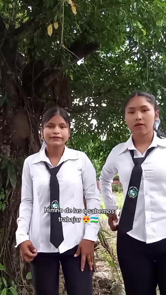 @shinahoteñita🍒🇧🇴