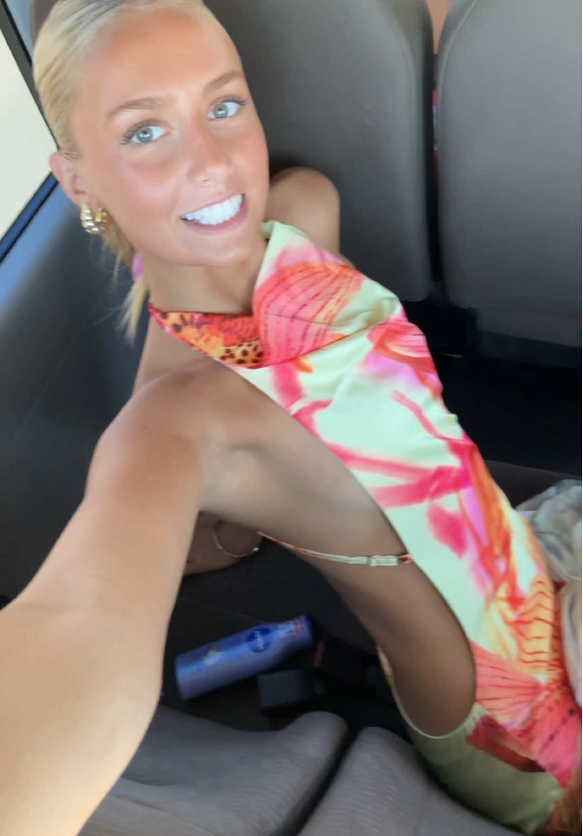 @CHARLIZE SKINNER