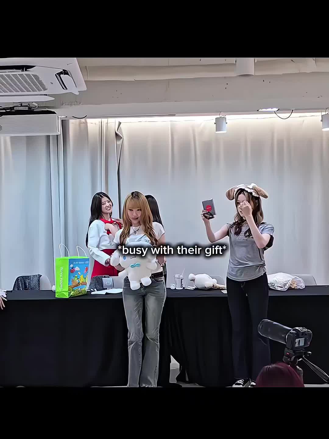 @A?