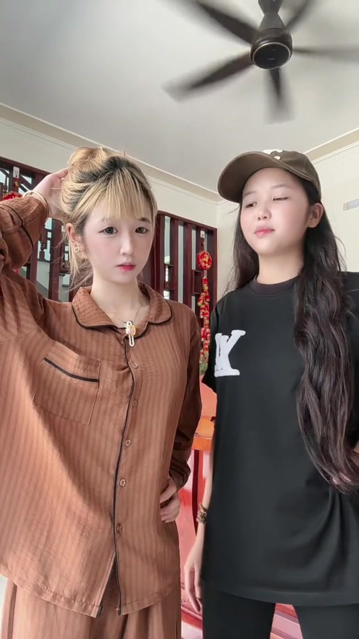 @Uyenn Dâuu🍓