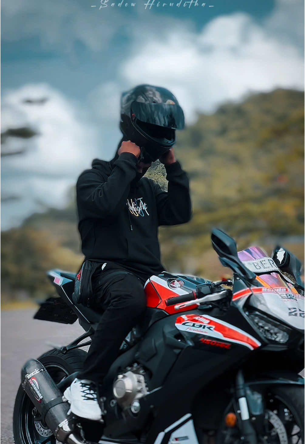 @𝐇𝐈𝐑𝐔🪬