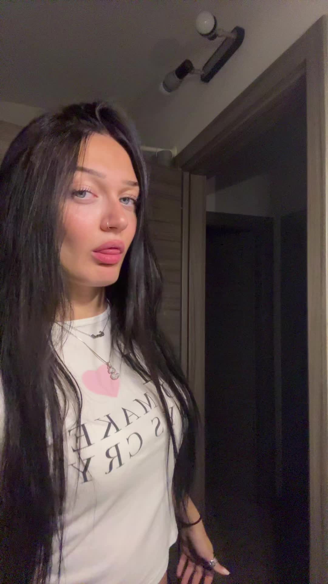 @stillthatsara