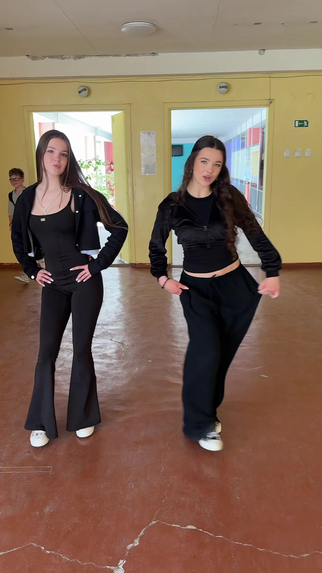 @Варя
