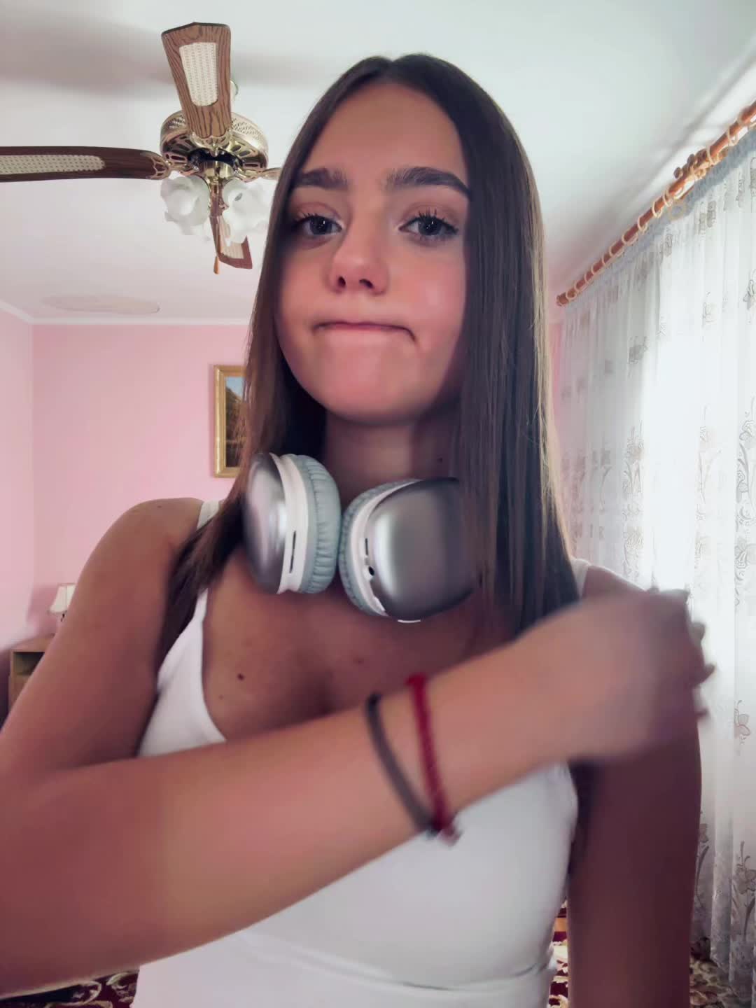 @𝓡𝓮𝓫𝓮𝓬𝓪💫