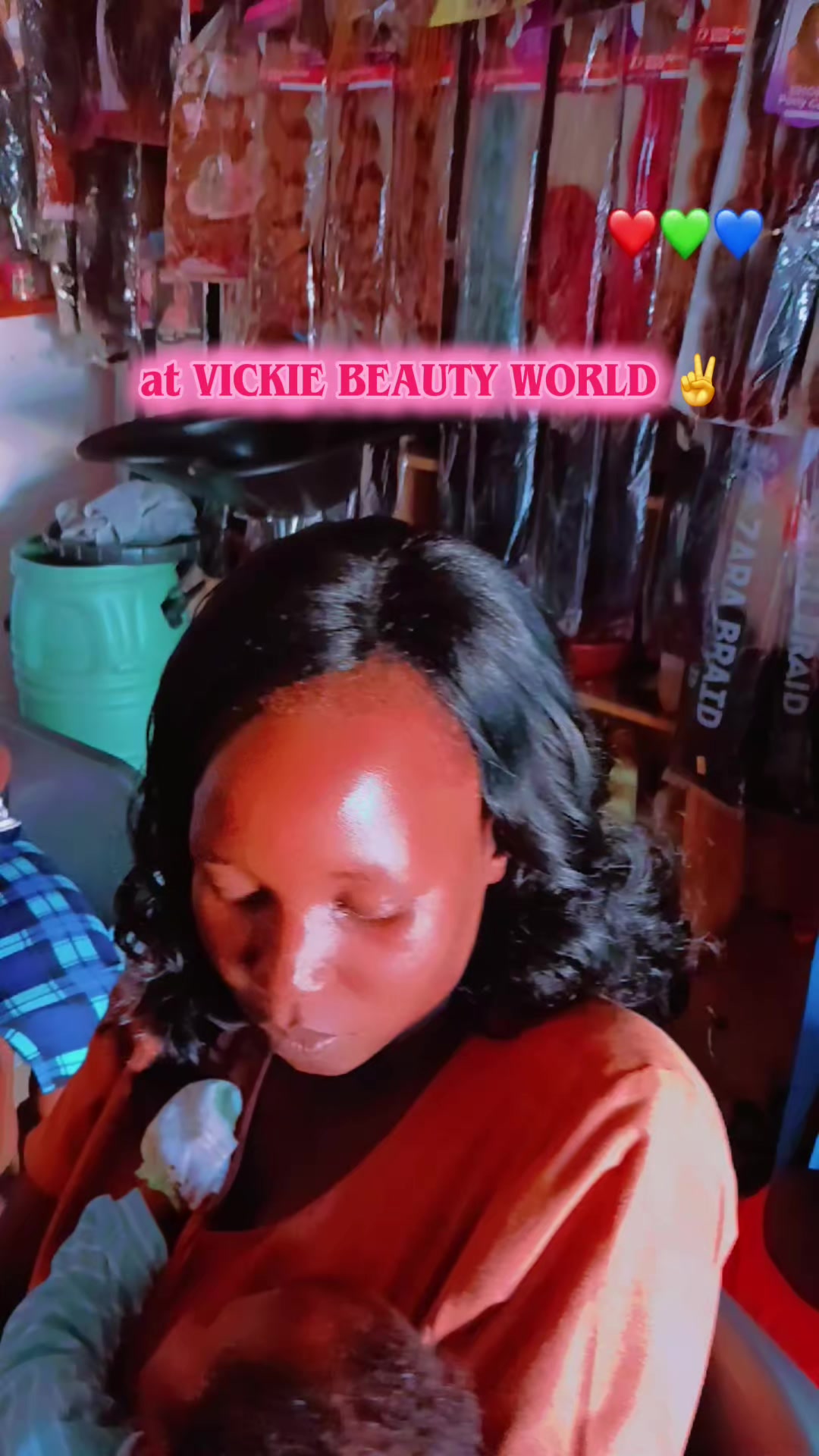 @VICKIE BEAUTY WORLD ✌️