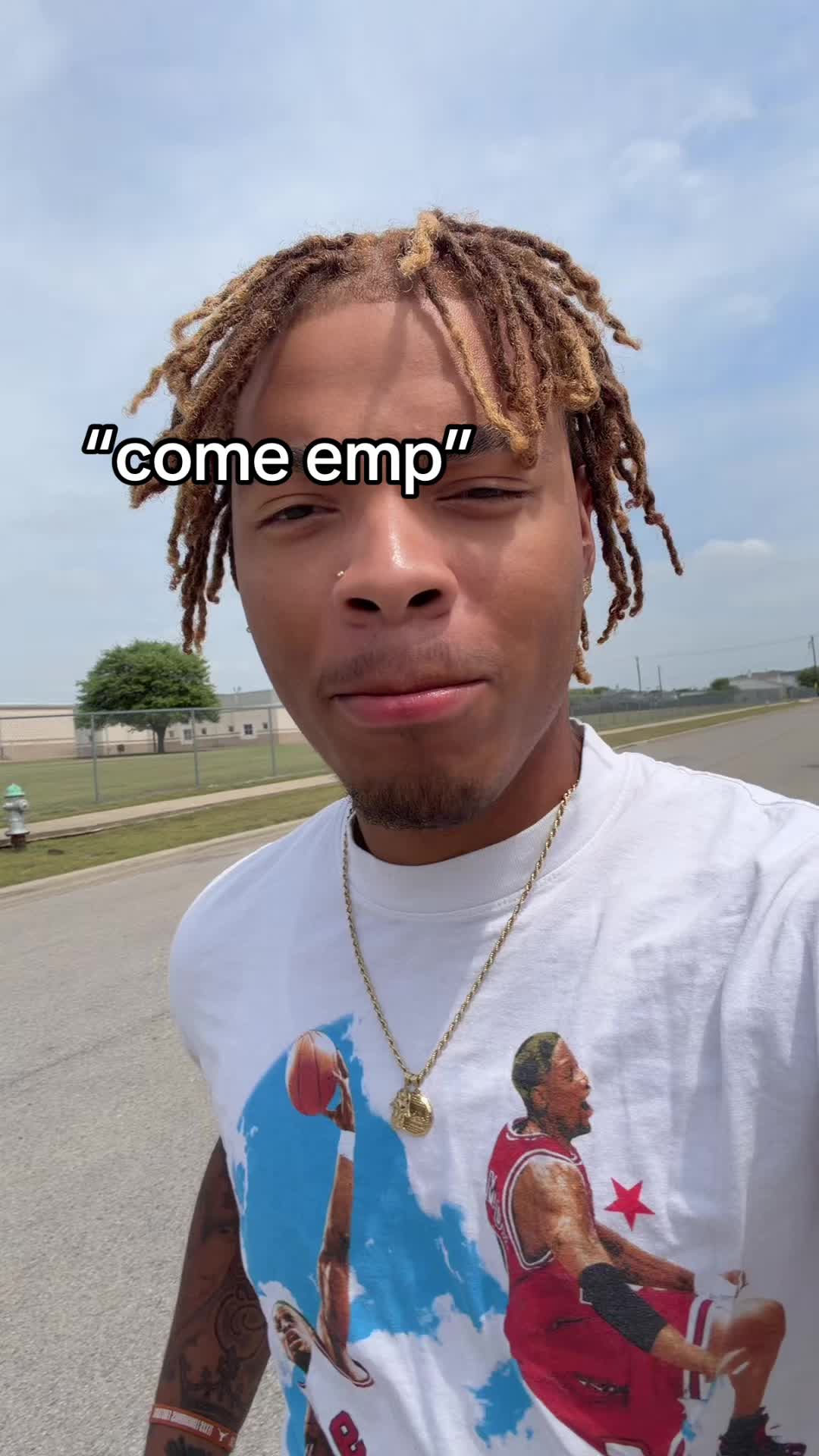 @D A E