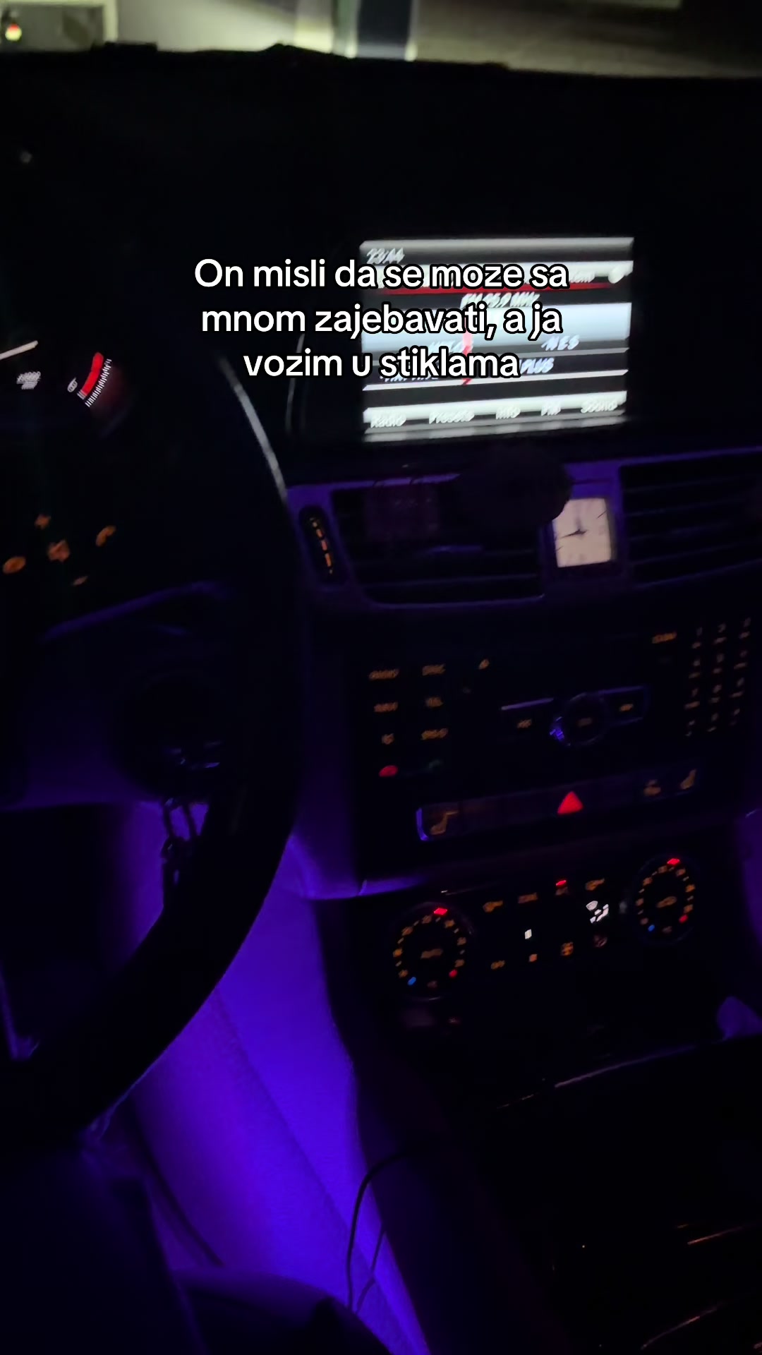 @888
