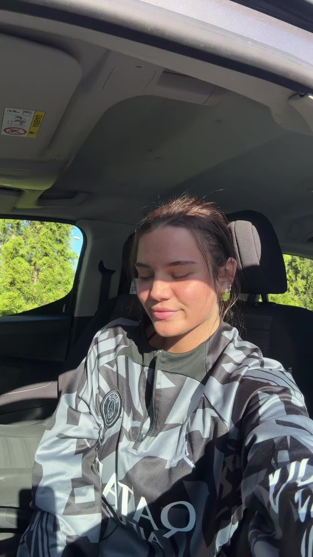 @user8321056702