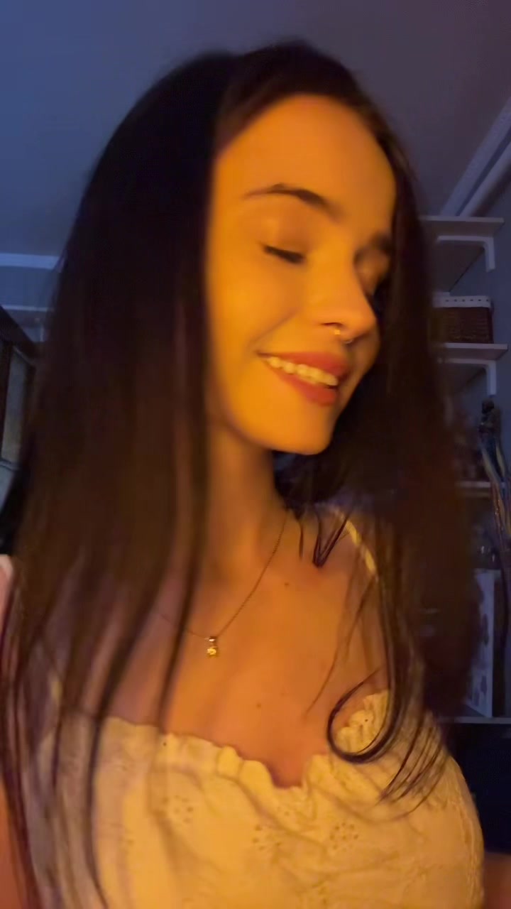@Соня 👅