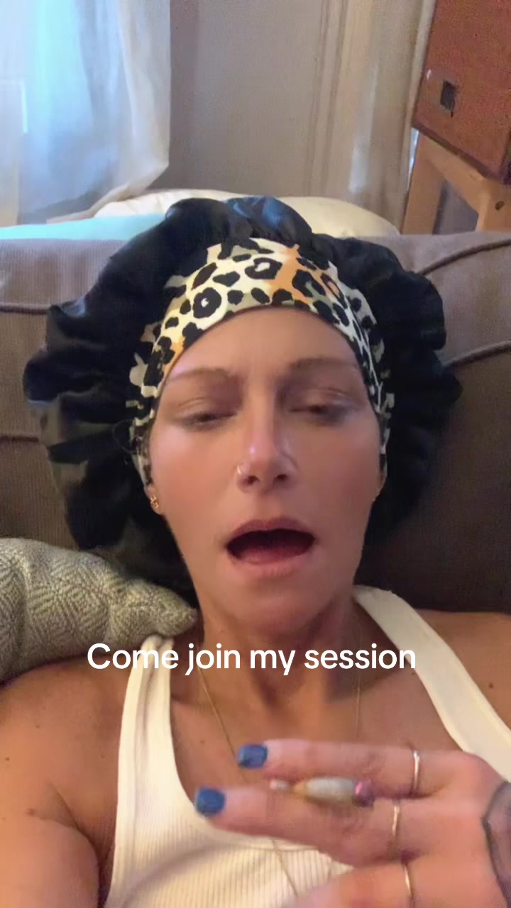 @Clickclackchiclets