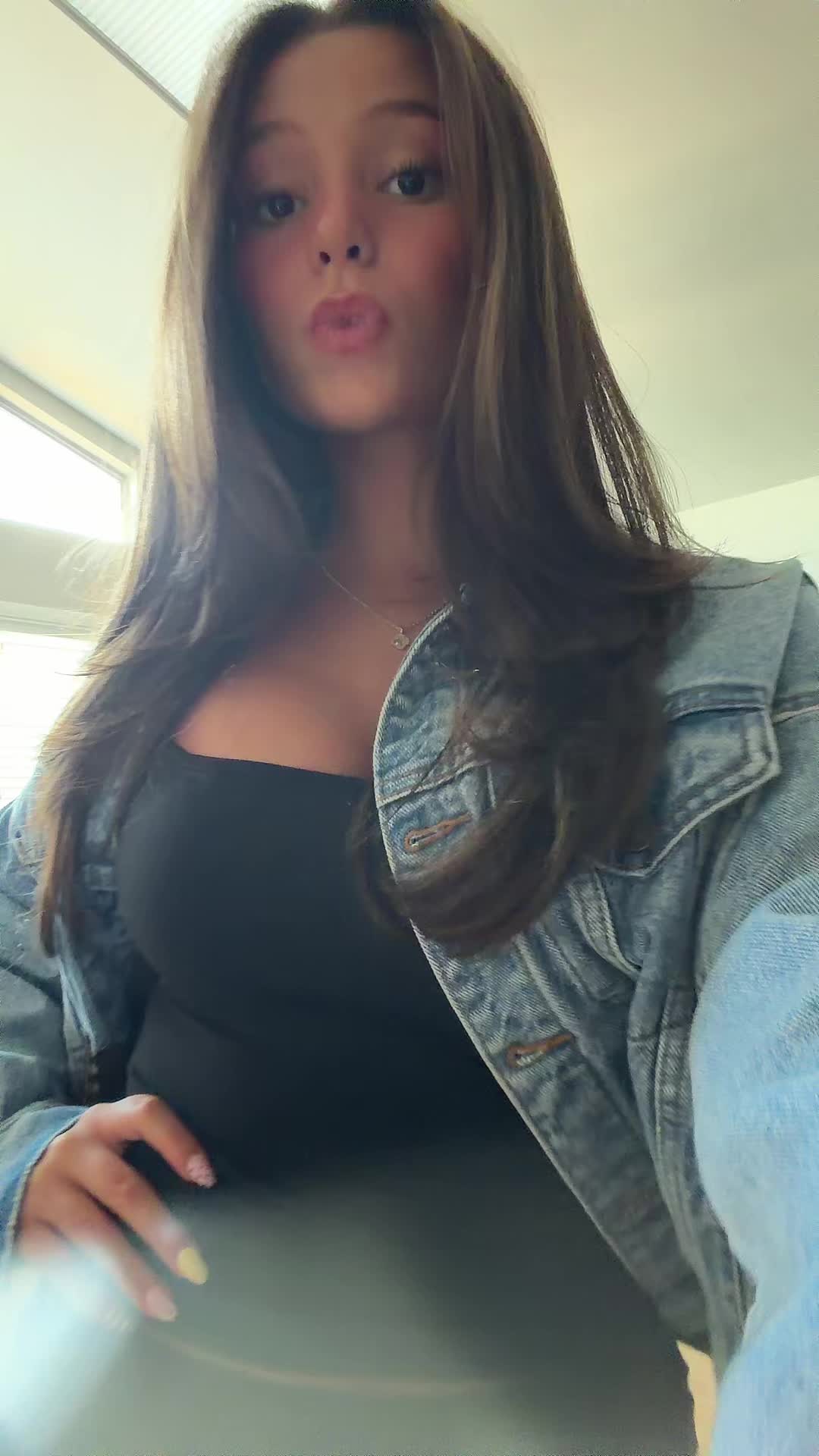 @adriana