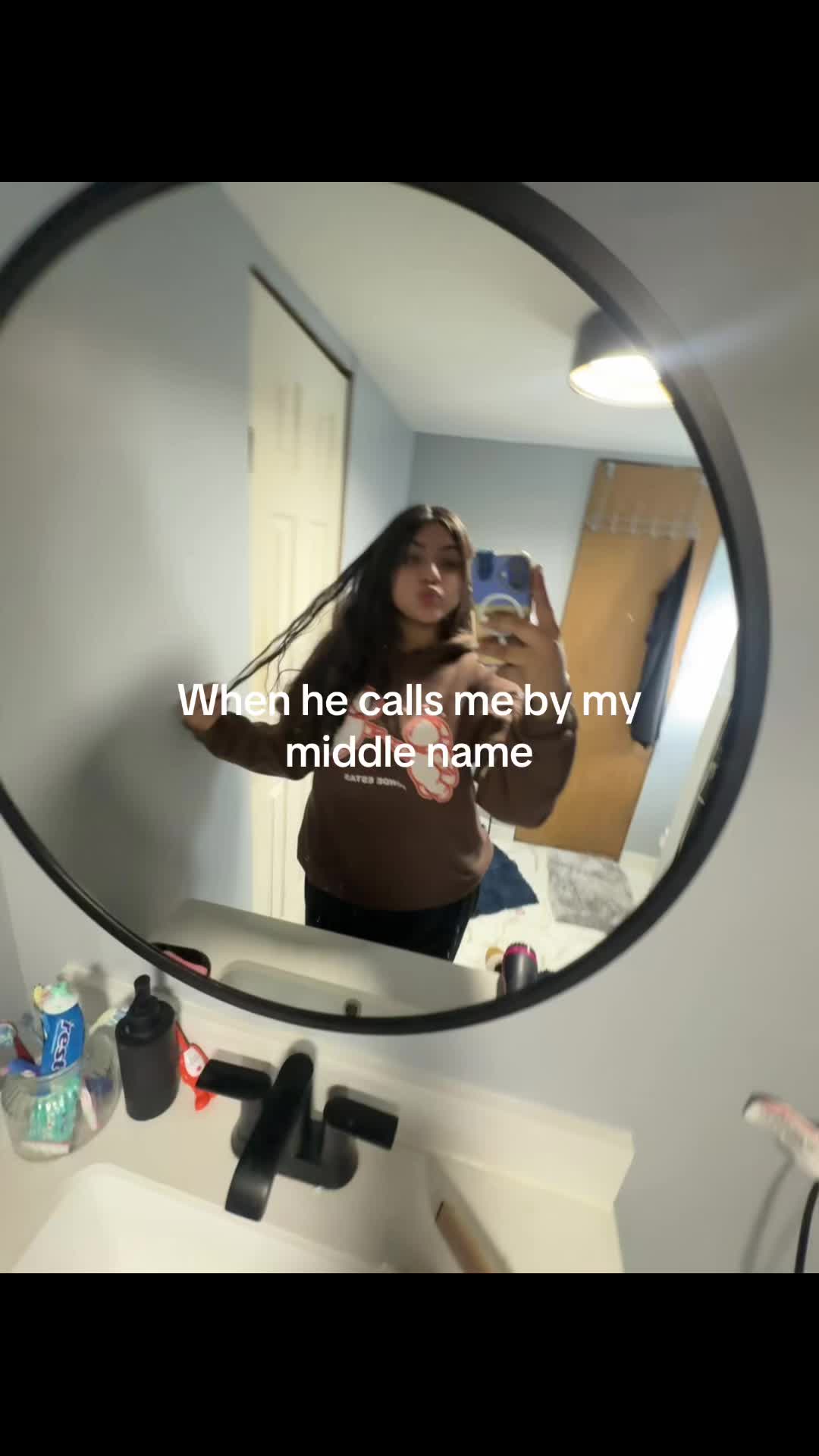 @_oysiris_