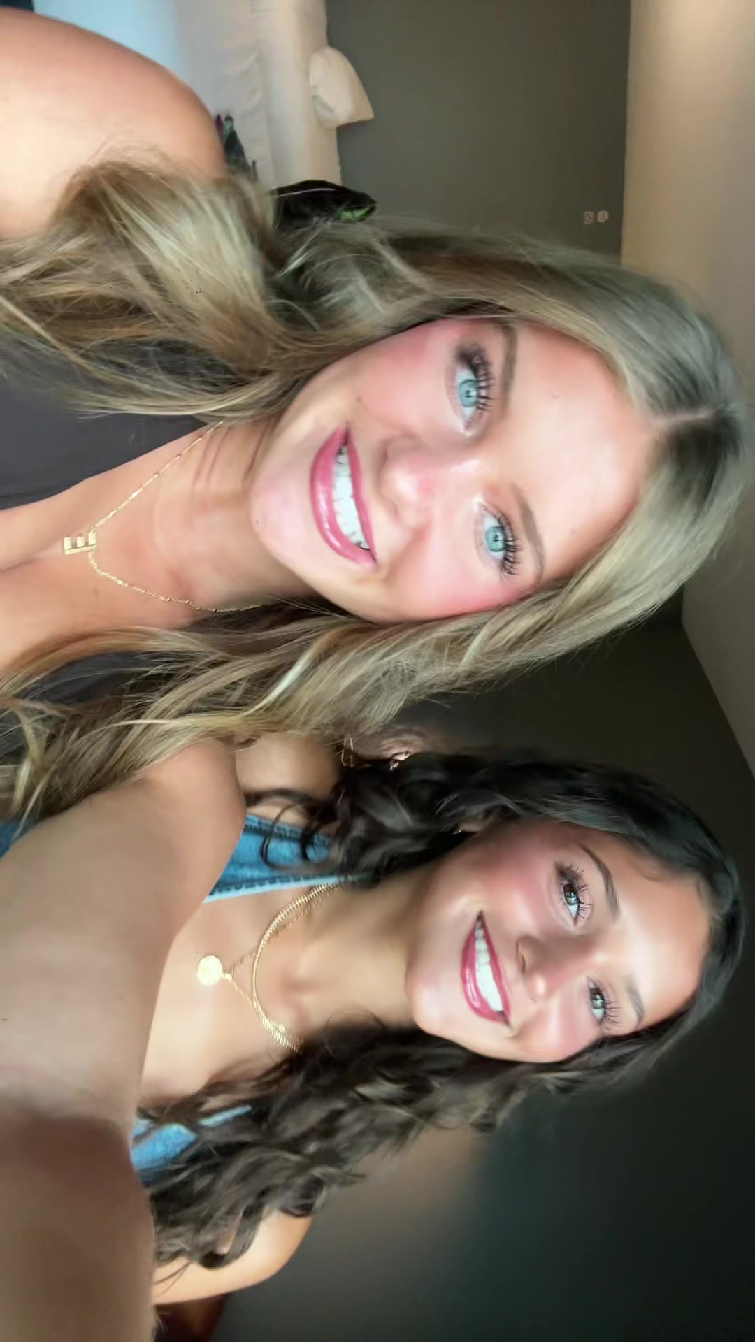 @ELAINA