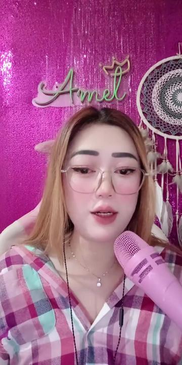 @icha.Laura