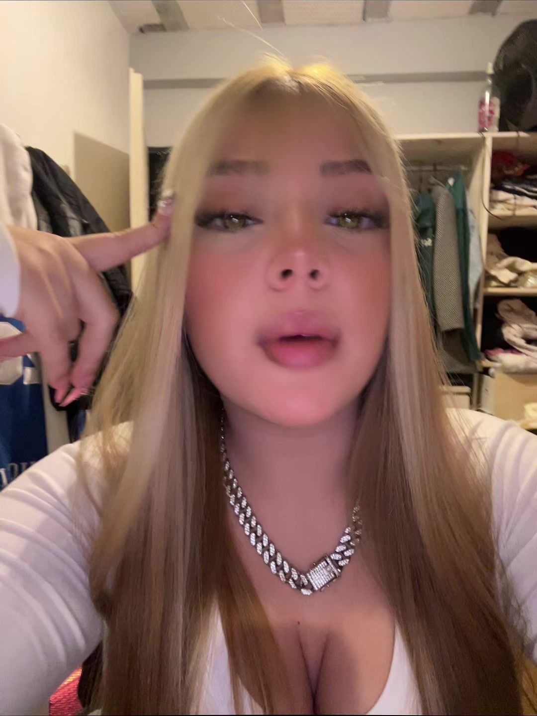 @mia