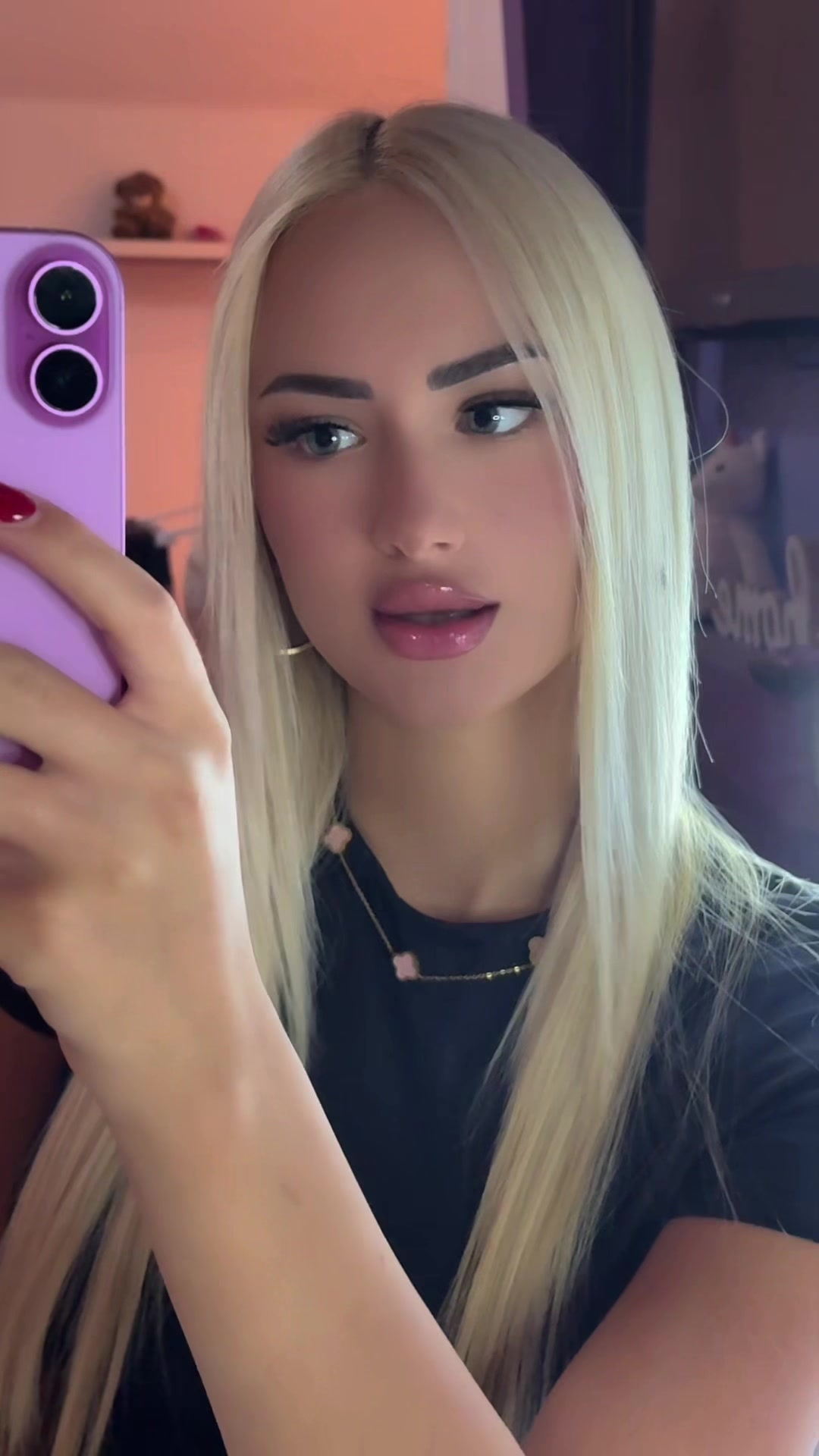 @elena