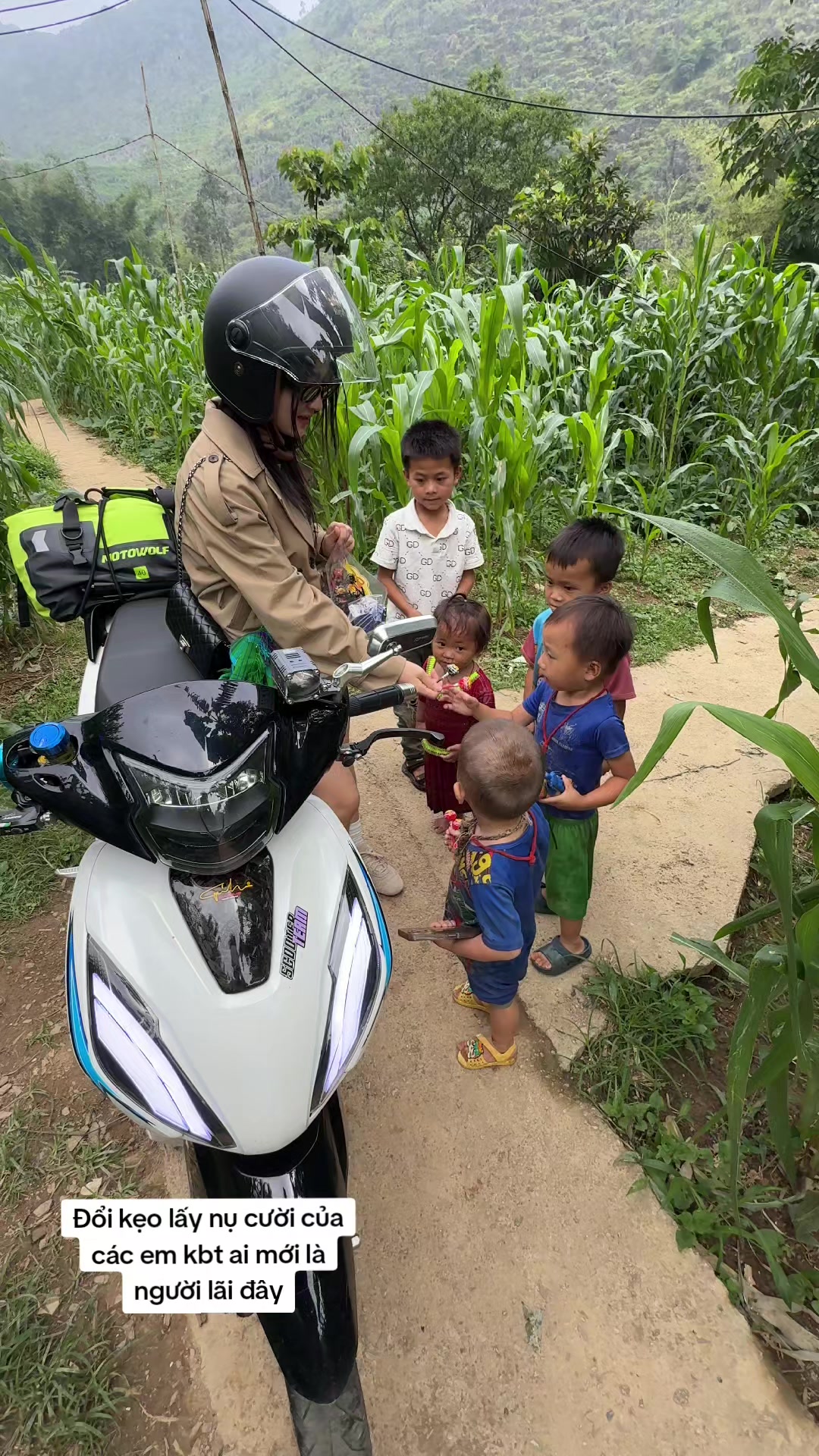 @Mây Lang Thang 🇻🇳
