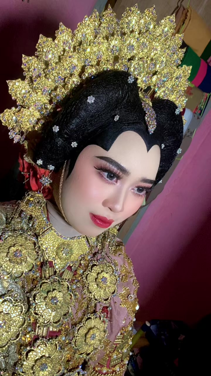 @hermawatimakeuphairdo,MUABone