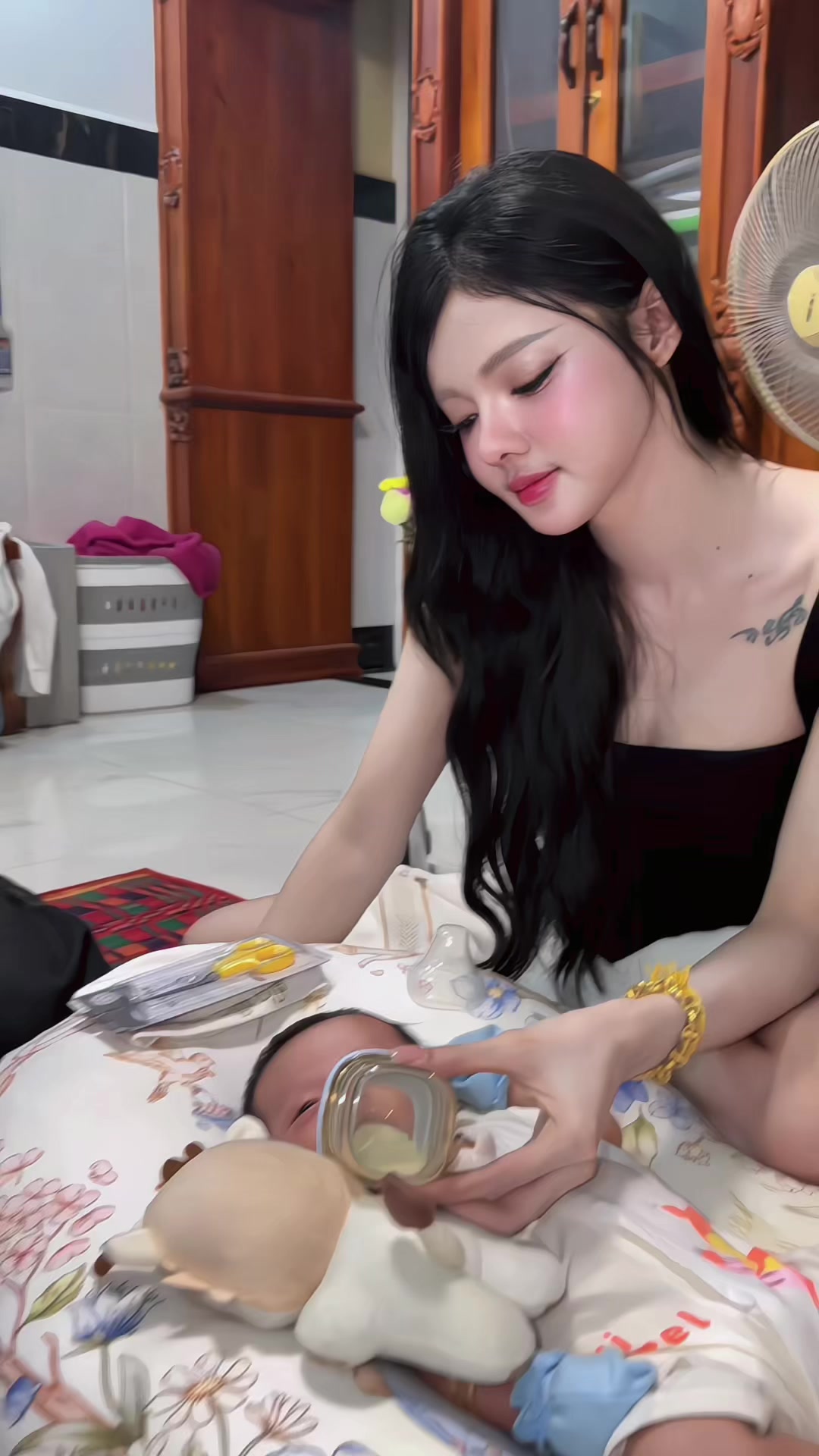 @សុខ លីន