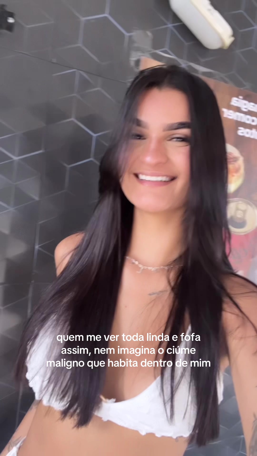 @Nicollyboina
