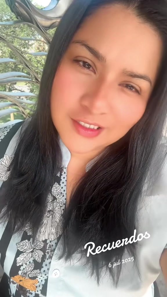 @Ligia Elena🦋