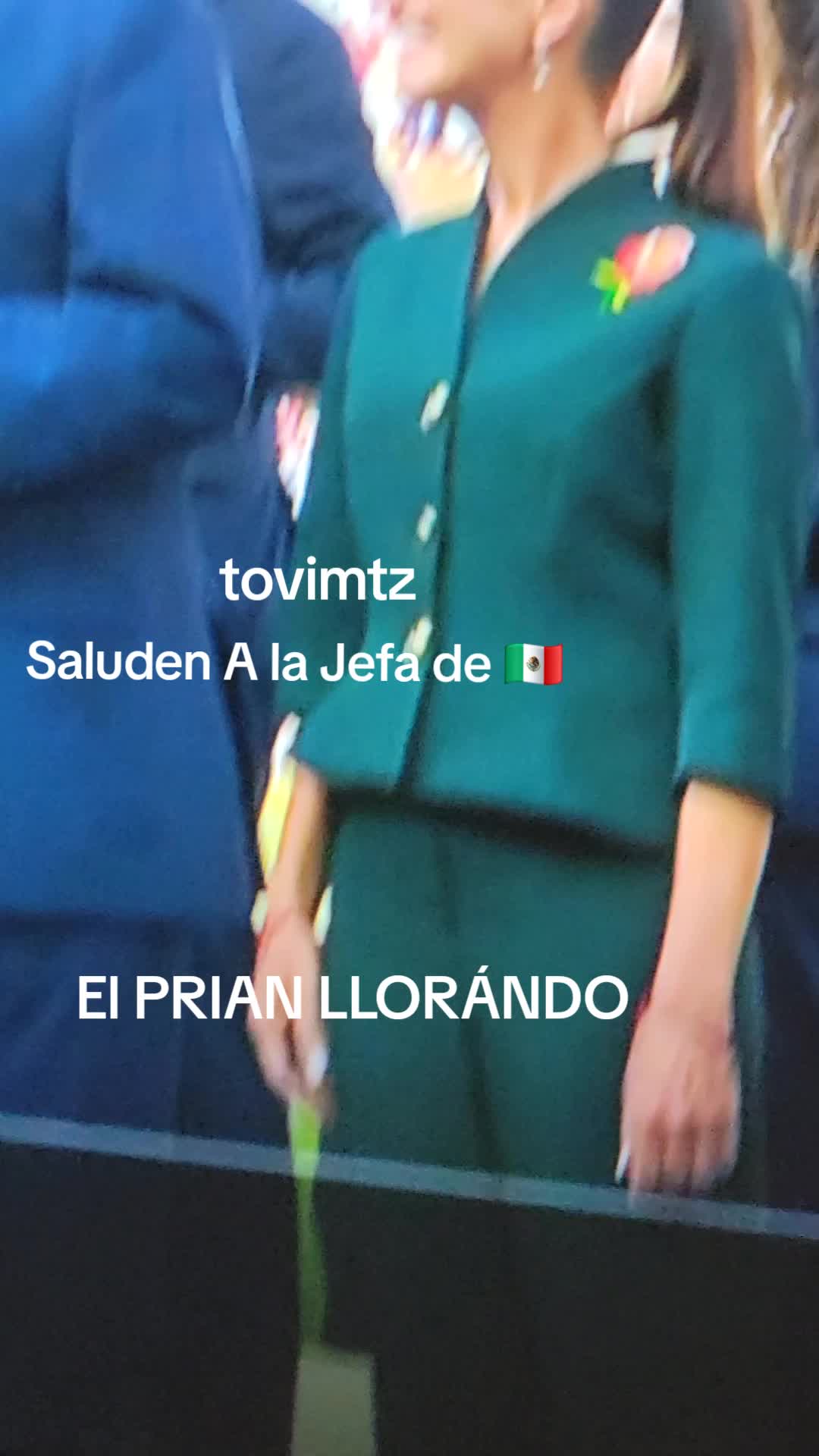 @Tovimtz