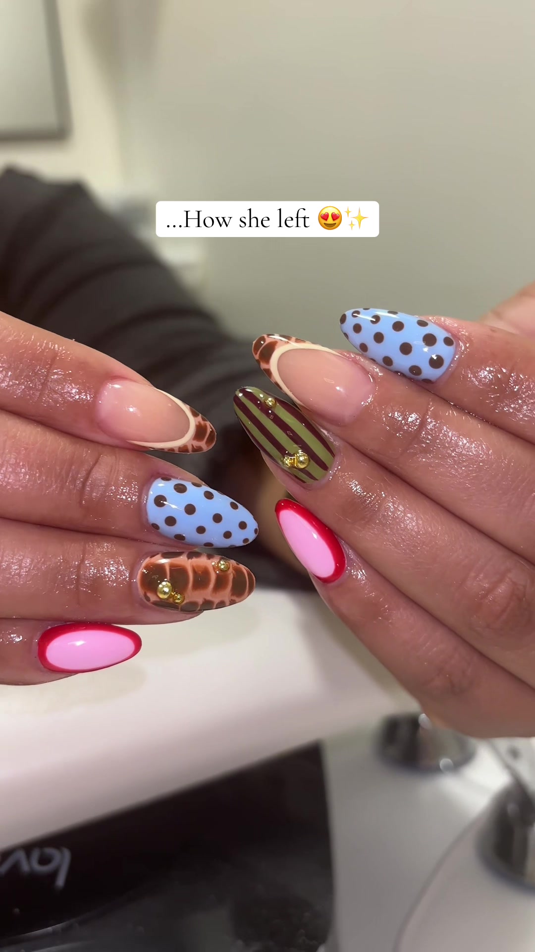 @DebsclawsLLC | CT Nail Tech 🤎
