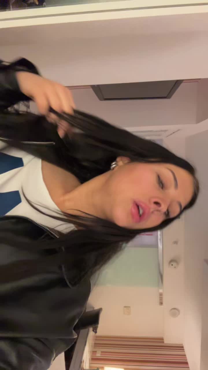 @Shitneyy