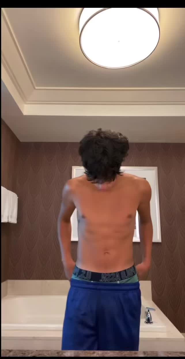 @𝐧𝐚𝐭𝐡𝐚𝐧💝