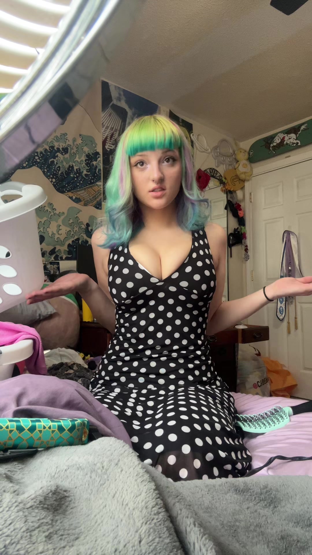 @☮️